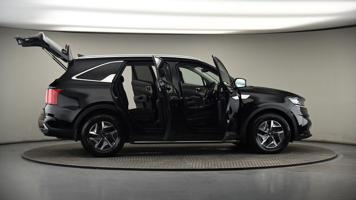 More views of Kia Sorento