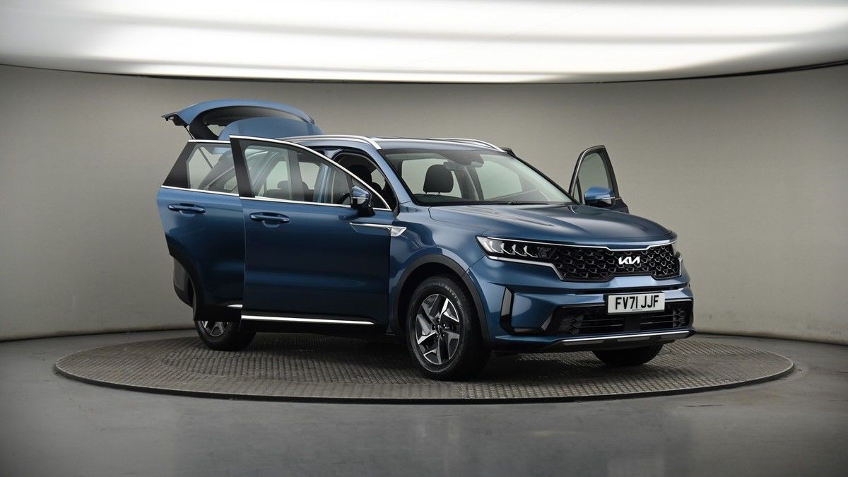 More views of Kia Sorento