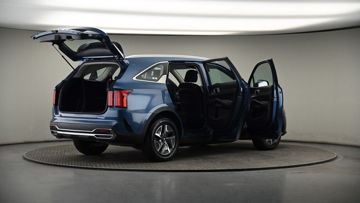More views of Kia Sorento