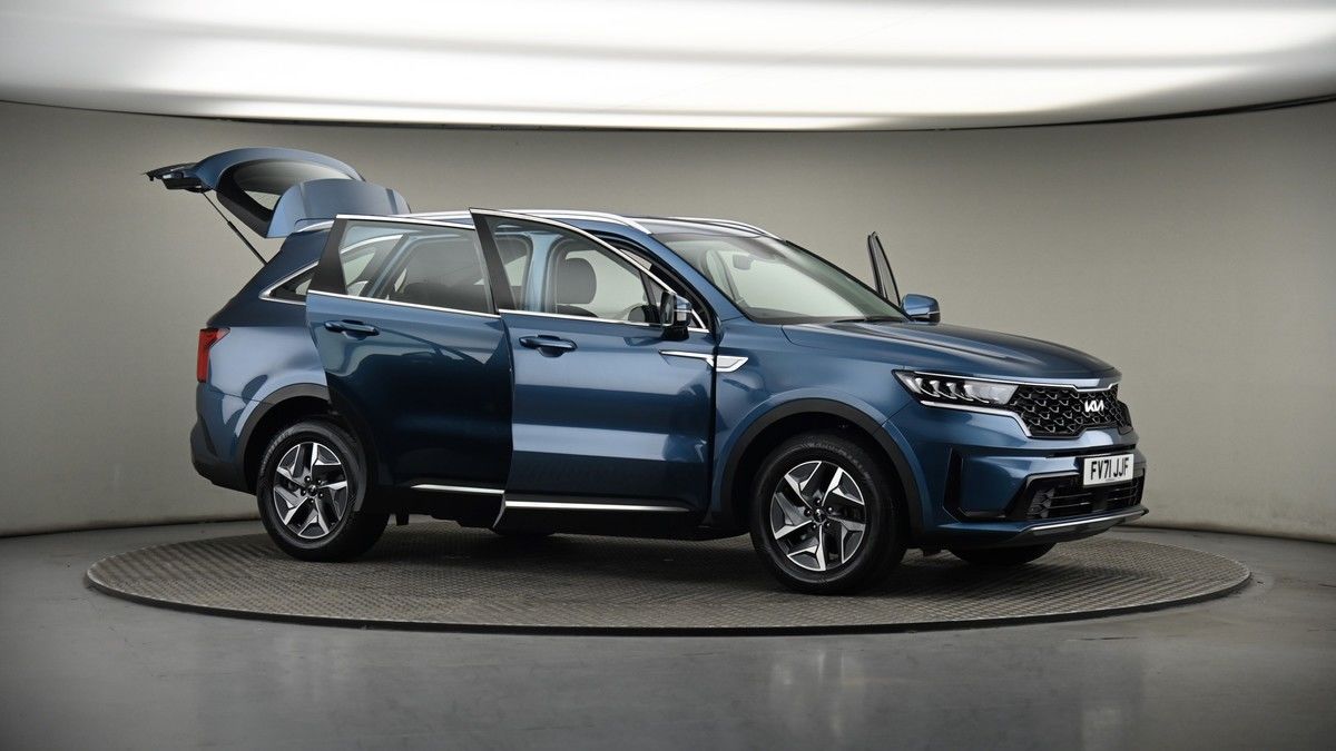 More views of Kia Sorento