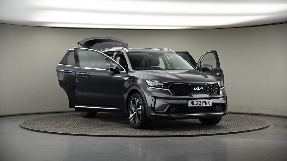 More views of Kia Sorento