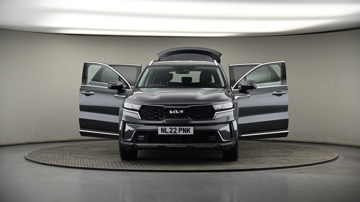 More views of Kia Sorento