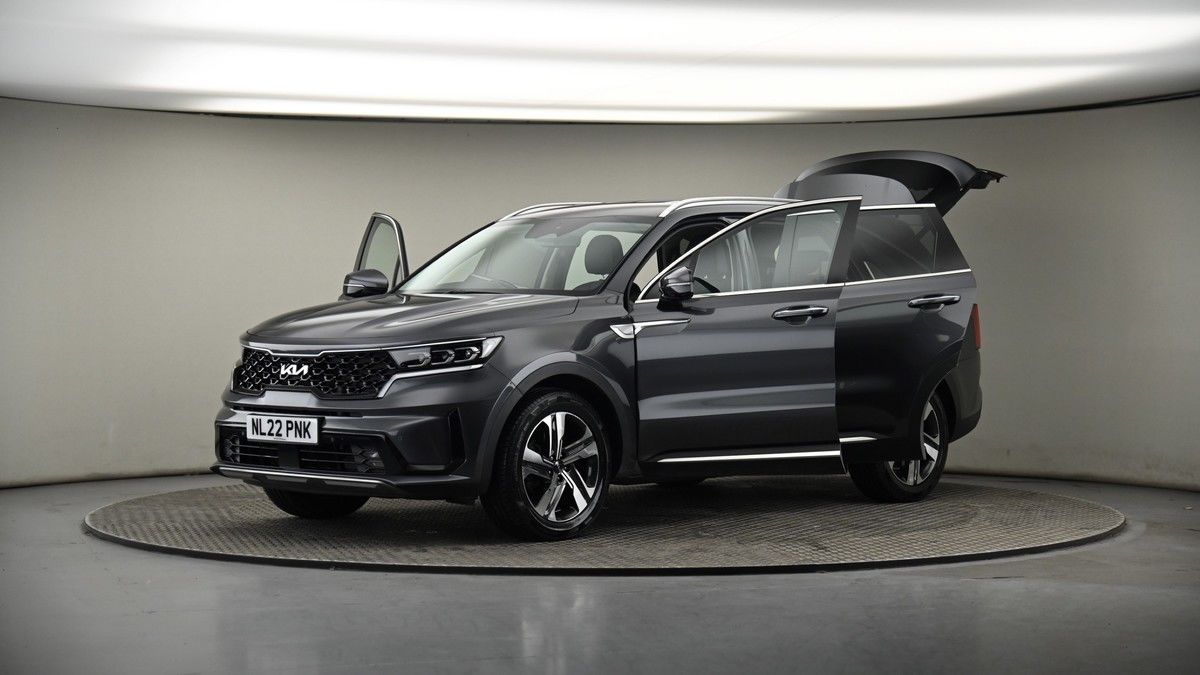 More views of Kia Sorento