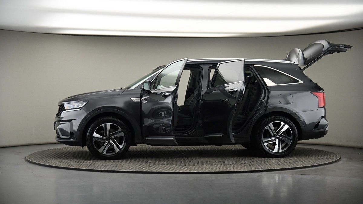 More views of Kia Sorento