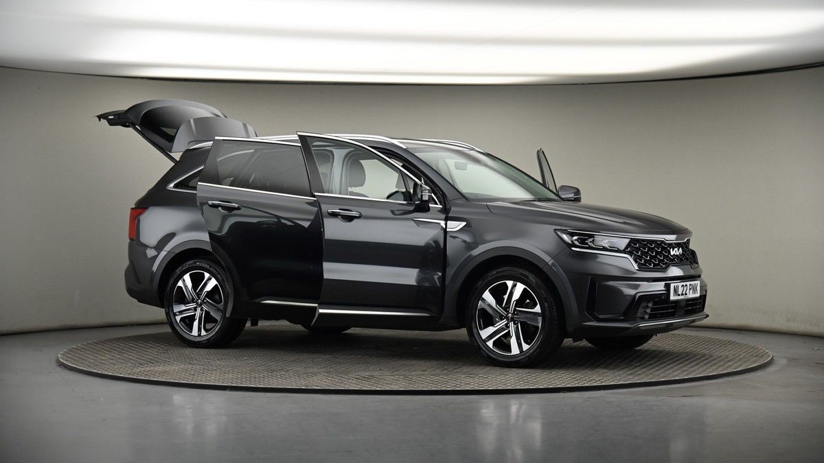 More views of Kia Sorento