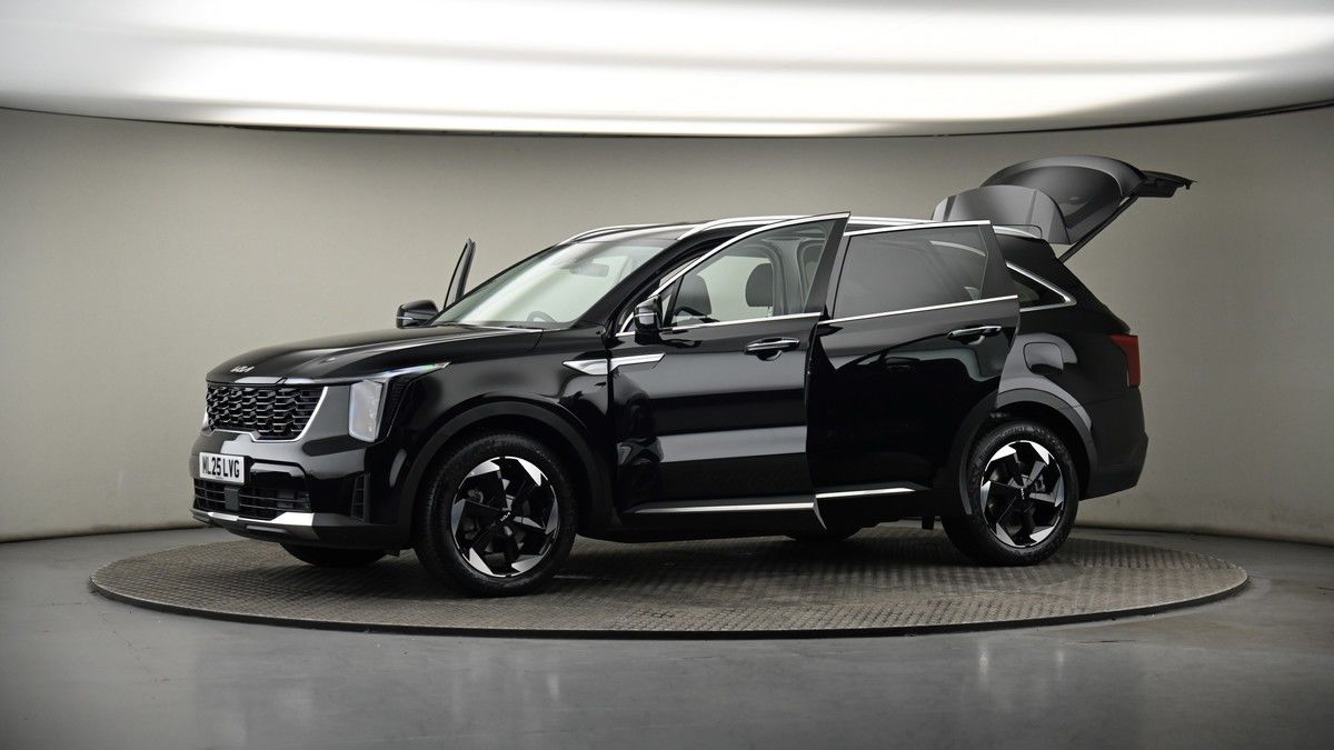 More views of Kia Sorento