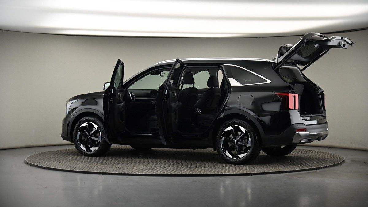 More views of Kia Sorento