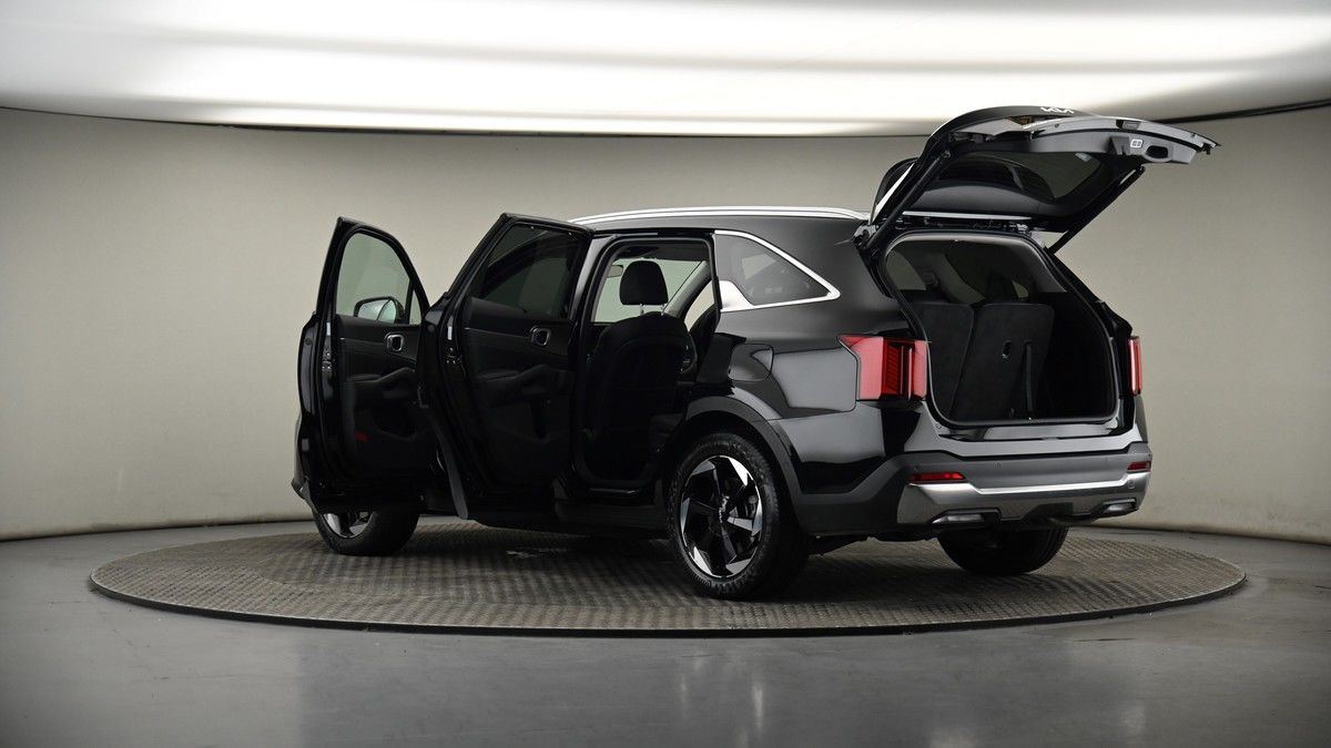 More views of Kia Sorento