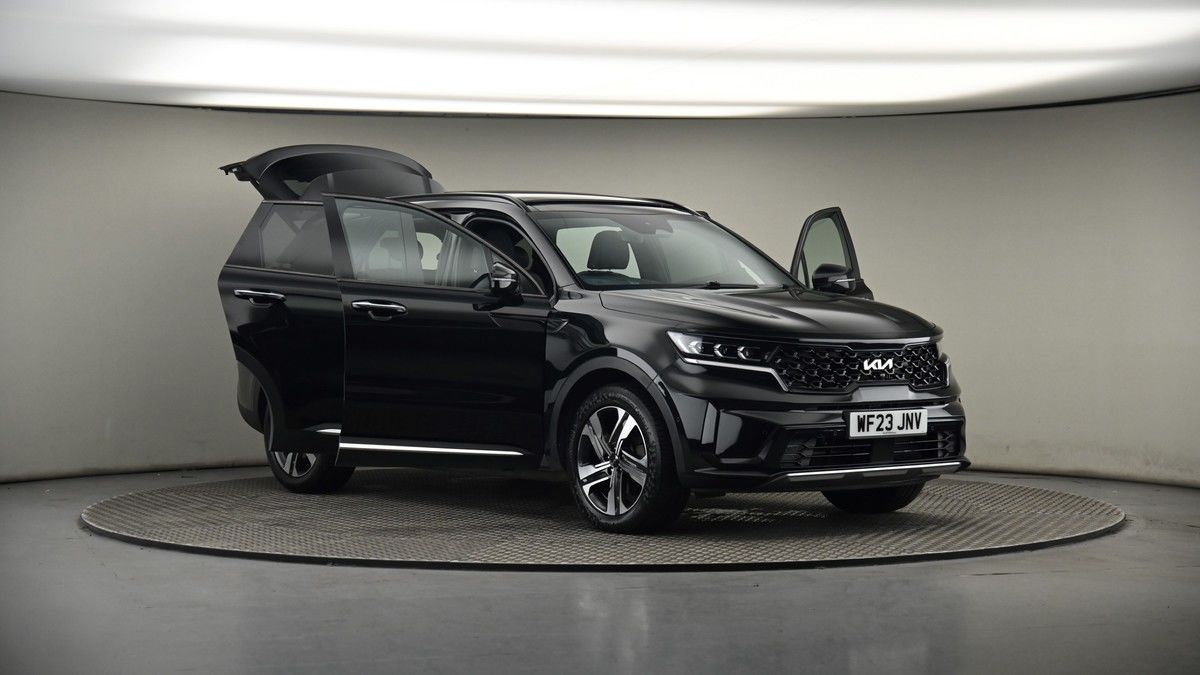More views of Kia Sorento
