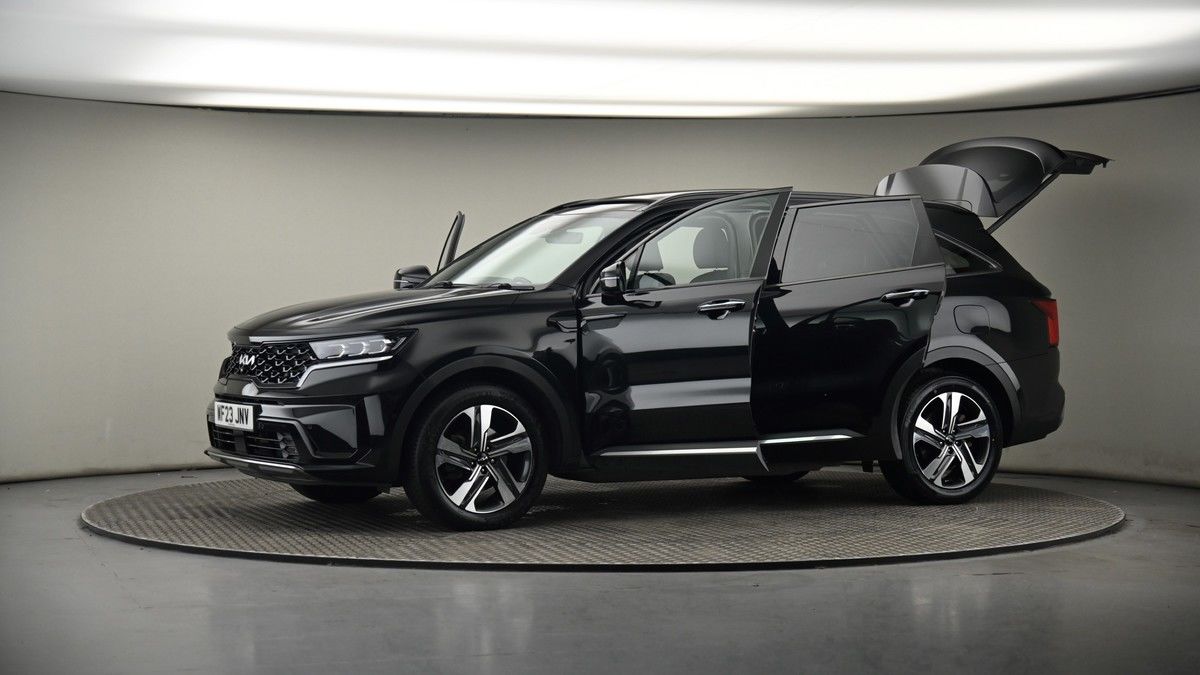 More views of Kia Sorento