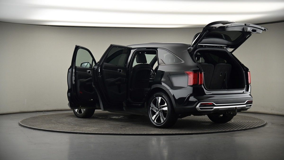 More views of Kia Sorento