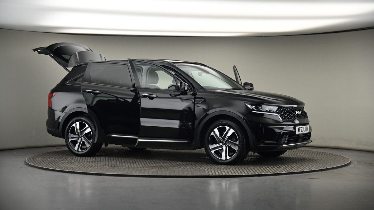 More views of Kia Sorento