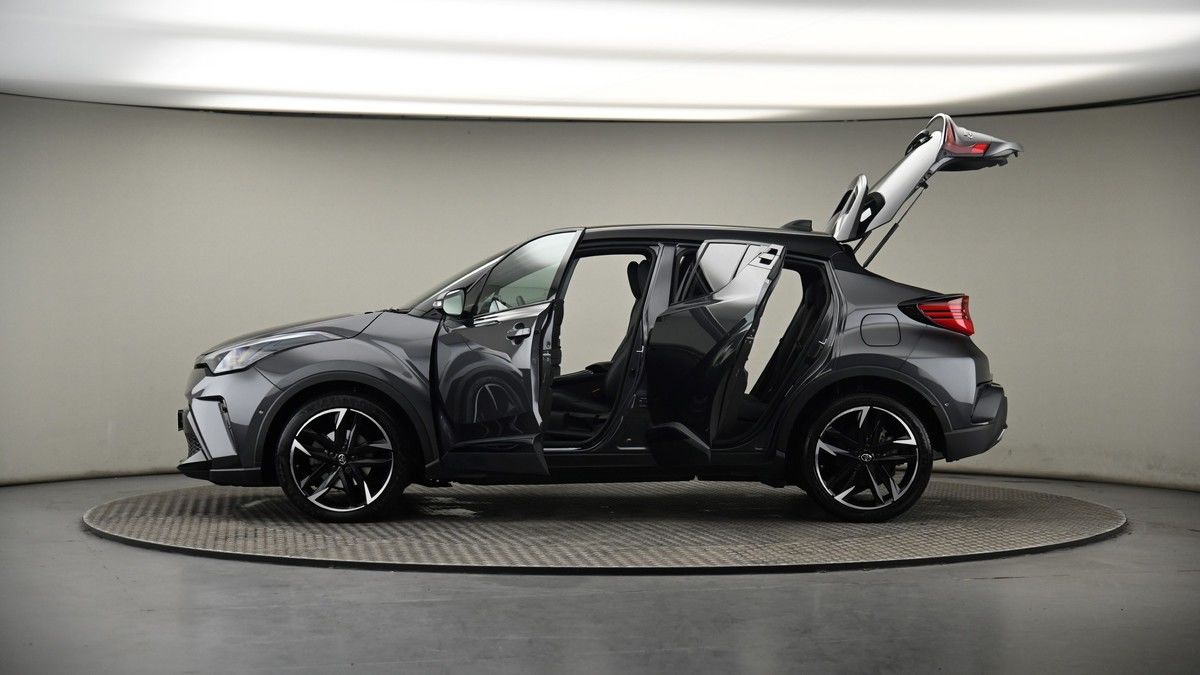 More views of Toyota C-HR