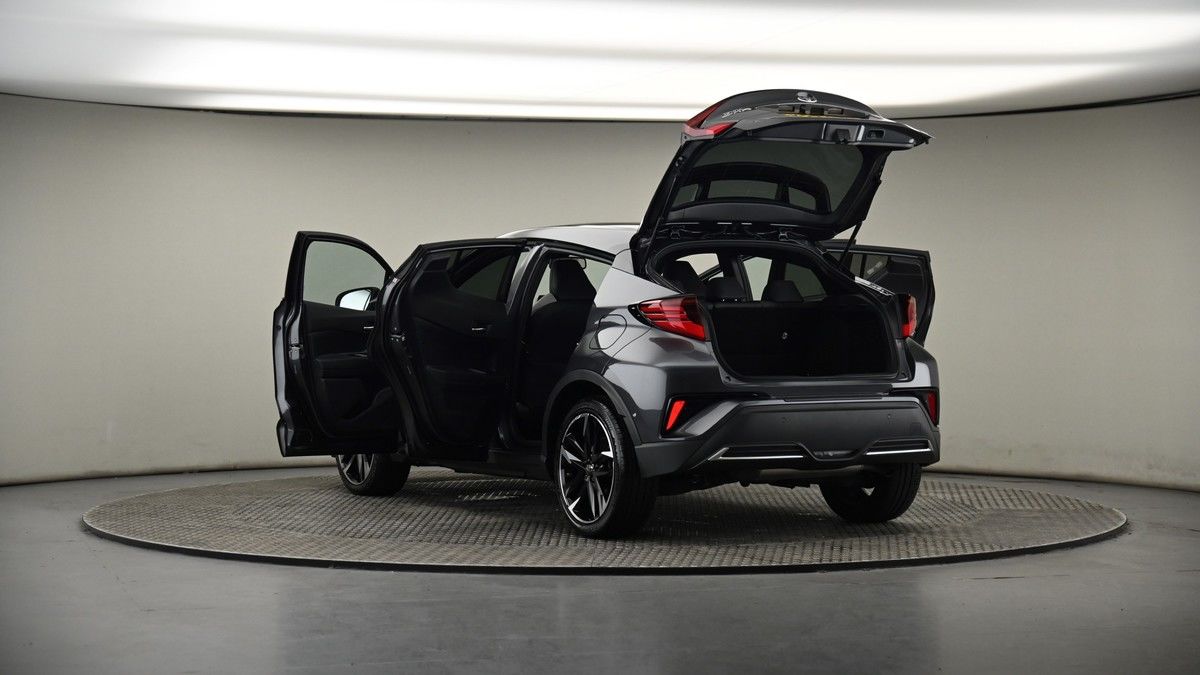 Toyota C-HR Image 7