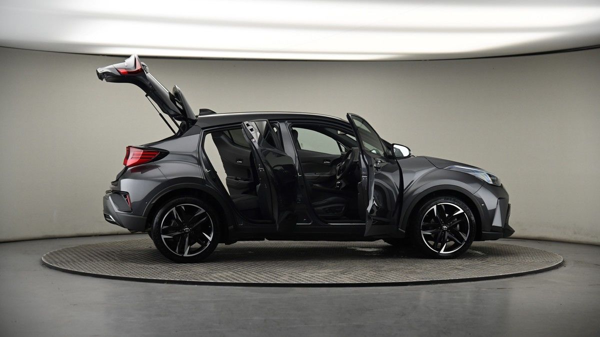 More views of Toyota C-HR
