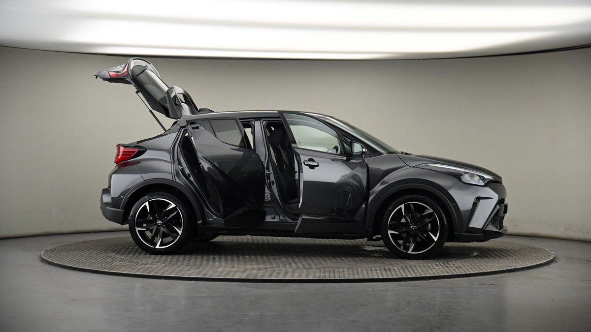 More views of Toyota C-HR