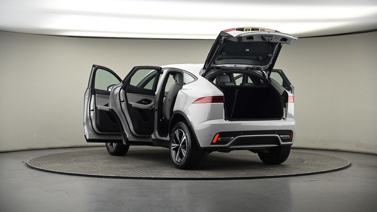 Jaguar E-PACE Image 8