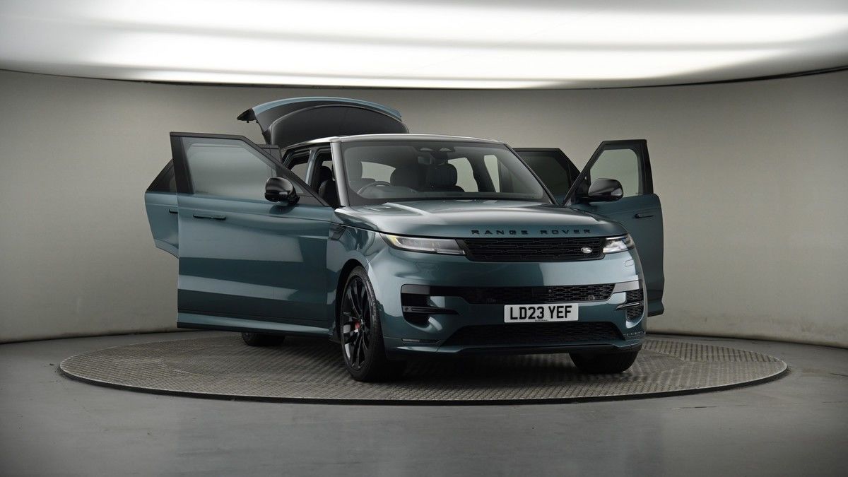 More views of Land Rover Range Rover Sport