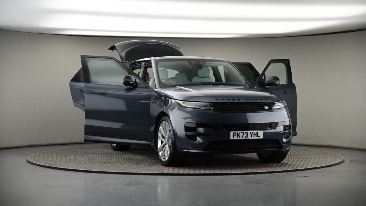 More views of Land Rover Range Rover Sport