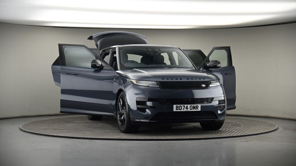 More views of Land Rover Range Rover Sport