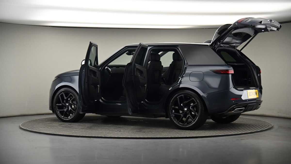 More views of Land Rover Range Rover Sport