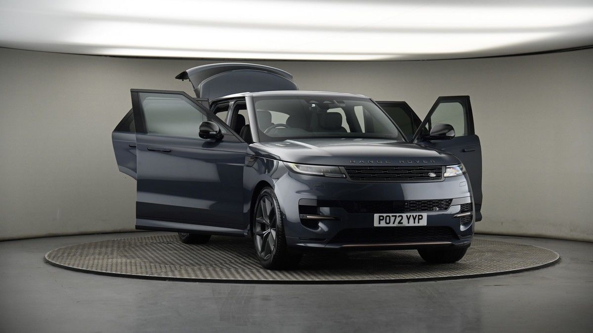 More views of Land Rover Range Rover Sport