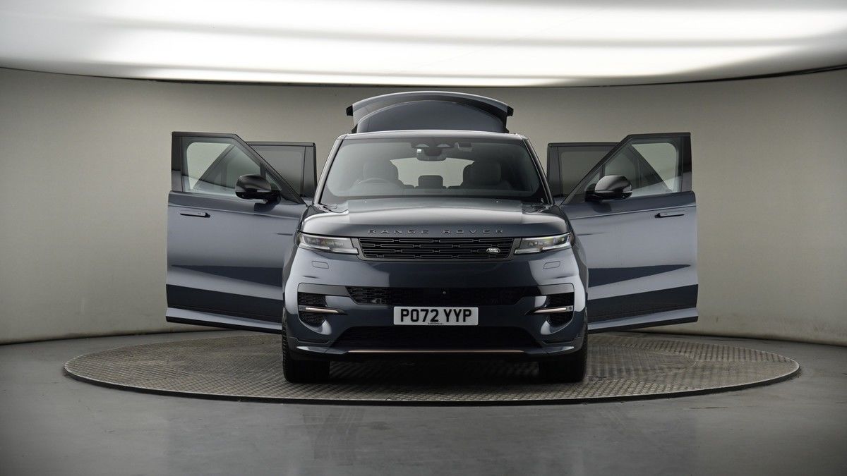 More views of Land Rover Range Rover Sport
