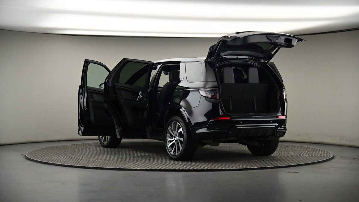 Land Rover Discovery Sport Image 8