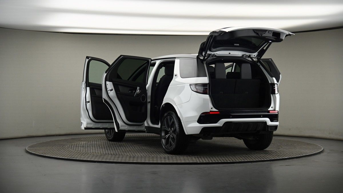 Land Rover Discovery Sport Image 8