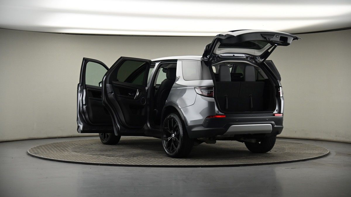 Land Rover Discovery Sport Image 16