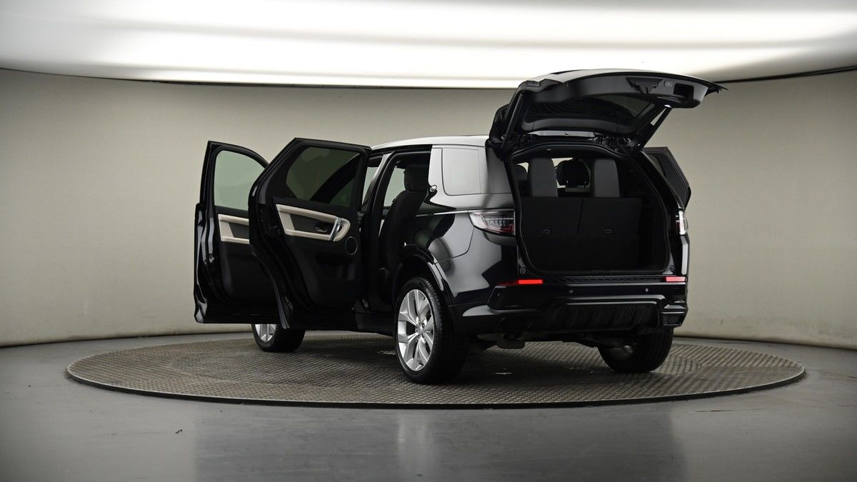Land Rover Discovery Sport Image 8