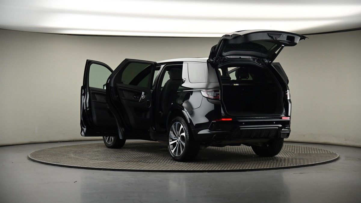 Land Rover Discovery Sport Image 8