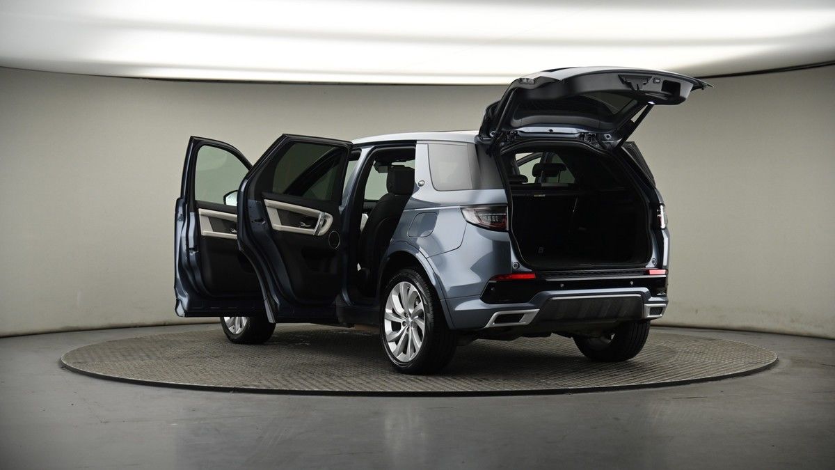 Land Rover Discovery Sport Image 8