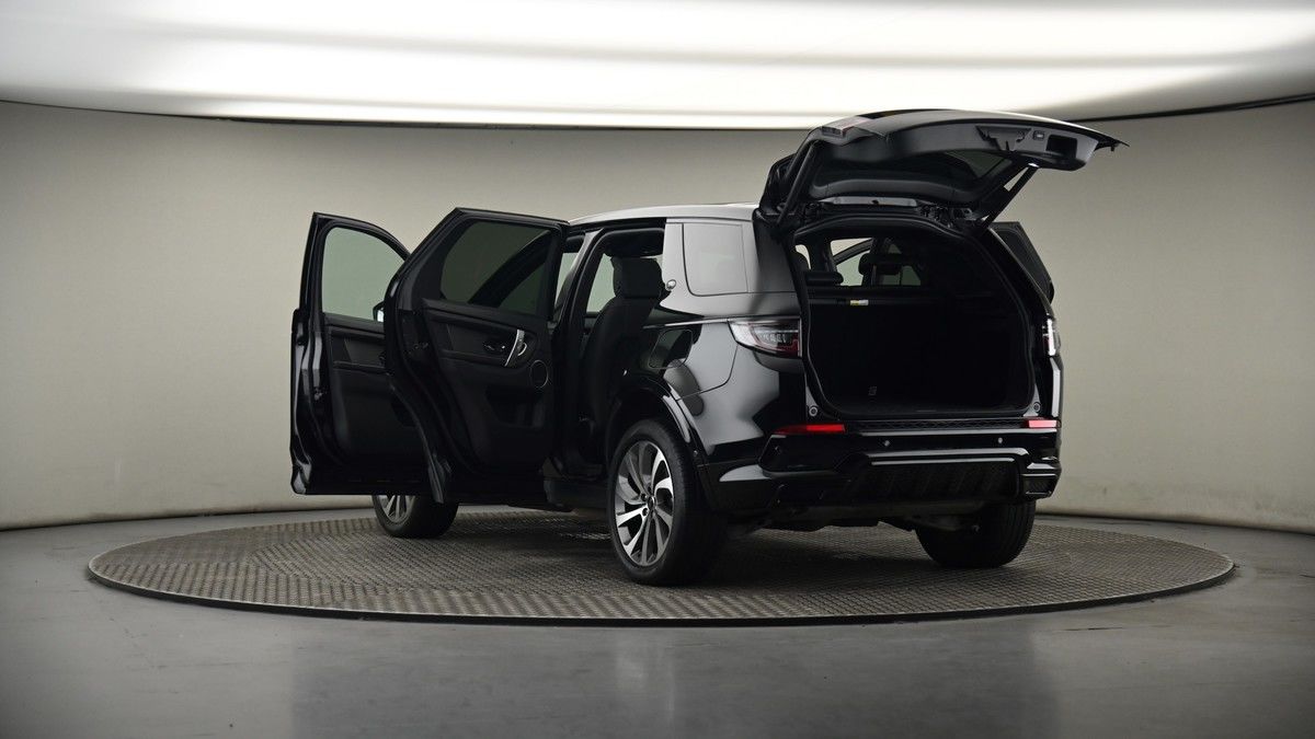 Land Rover Discovery Sport Image 8