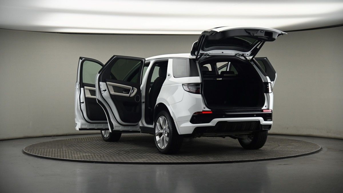 Land Rover Discovery Sport Image 8