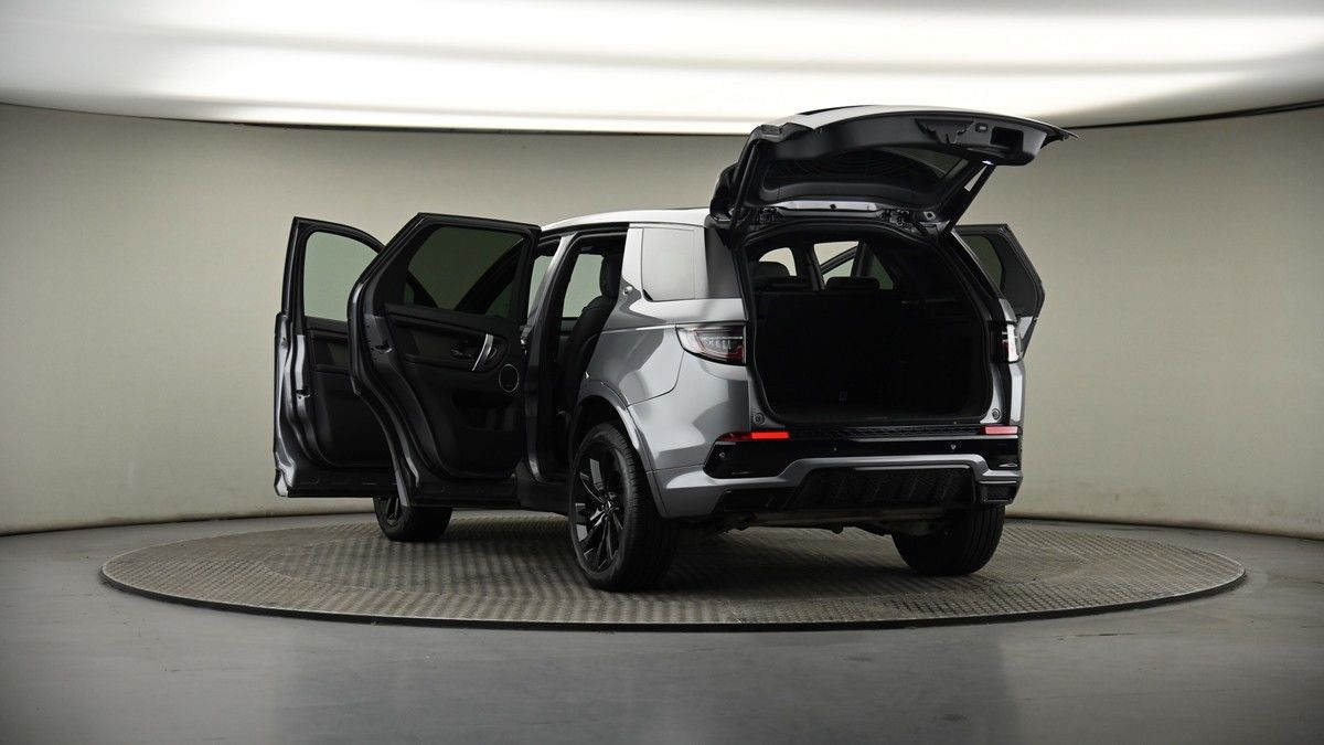 Land Rover Discovery Sport Image 8