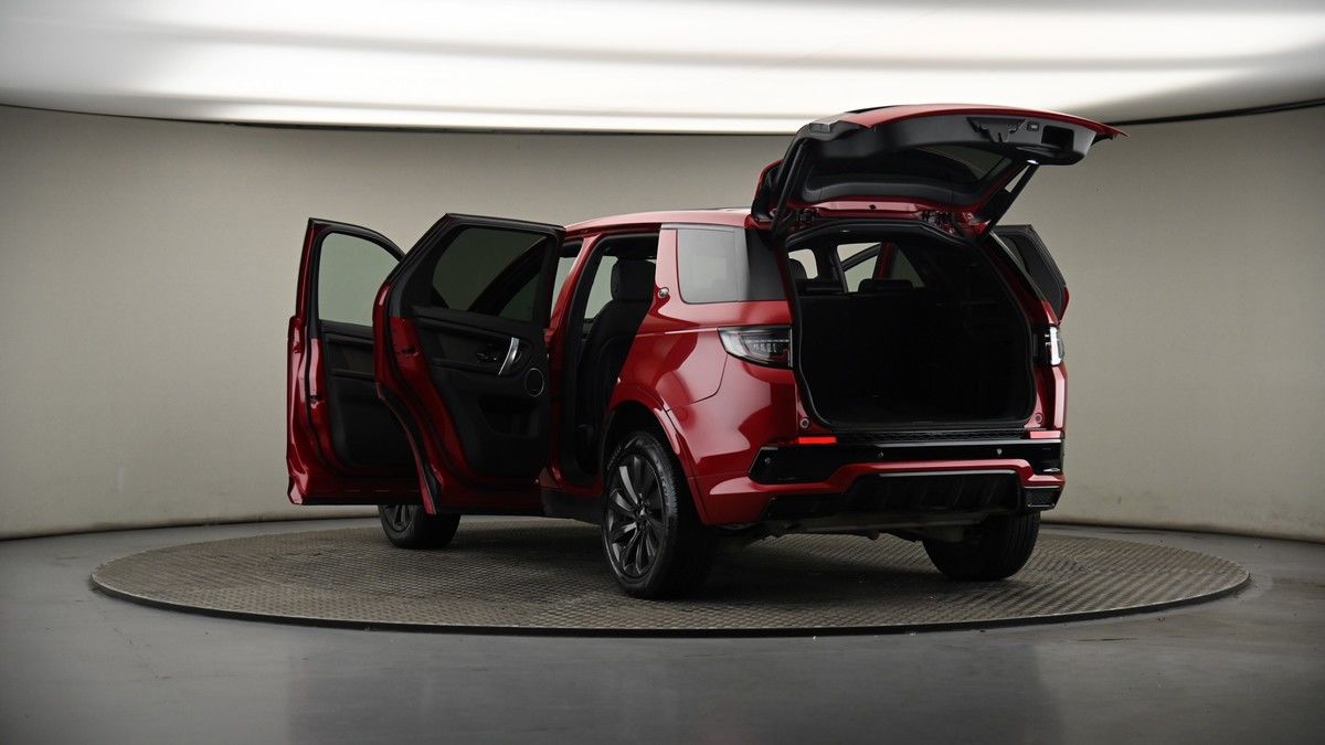 Land Rover Discovery Sport Image 8