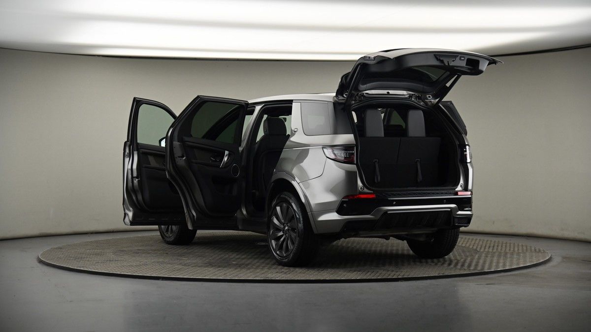 Land Rover Discovery Sport Image 8