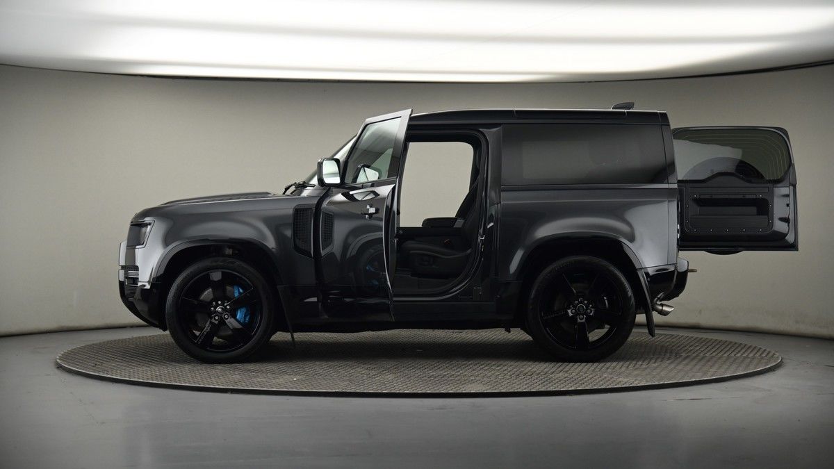 More views of Land Rover Defender 90