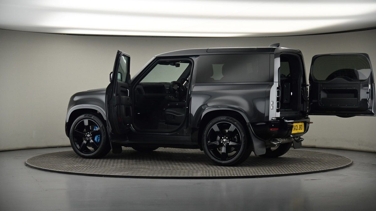 More views of Land Rover Defender 90