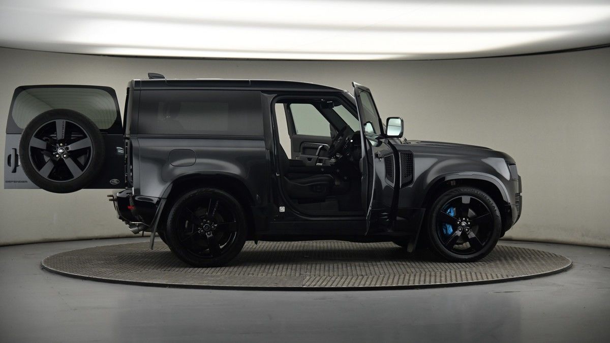 More views of Land Rover Defender 90