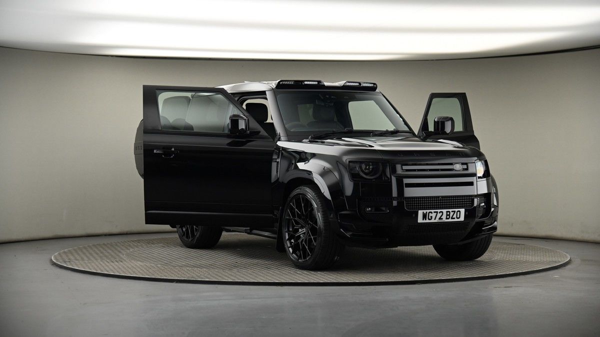 More views of Land Rover Defender 90