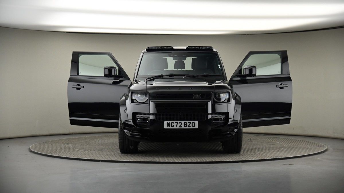More views of Land Rover Defender 90