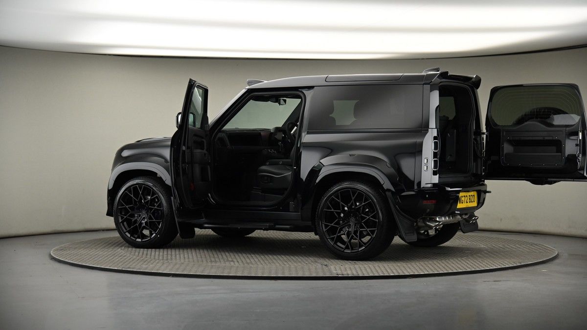 More views of Land Rover Defender 90