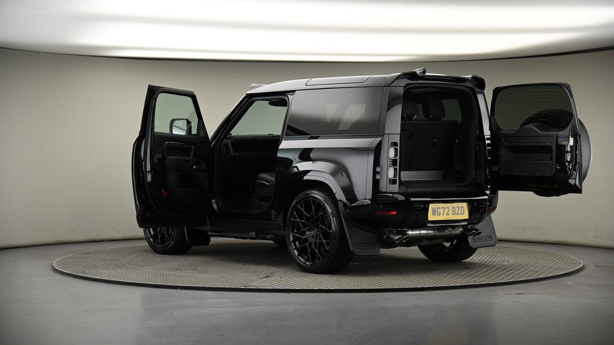 More views of Land Rover Defender 90