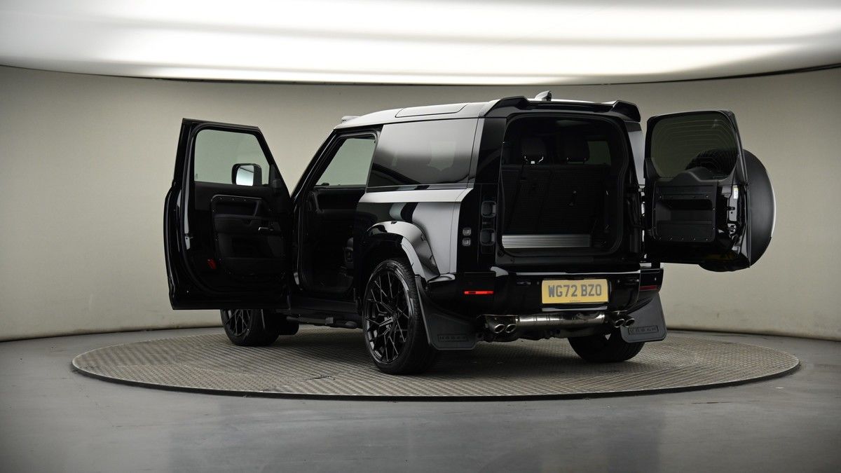 Land Rover Defender 90 Image 8