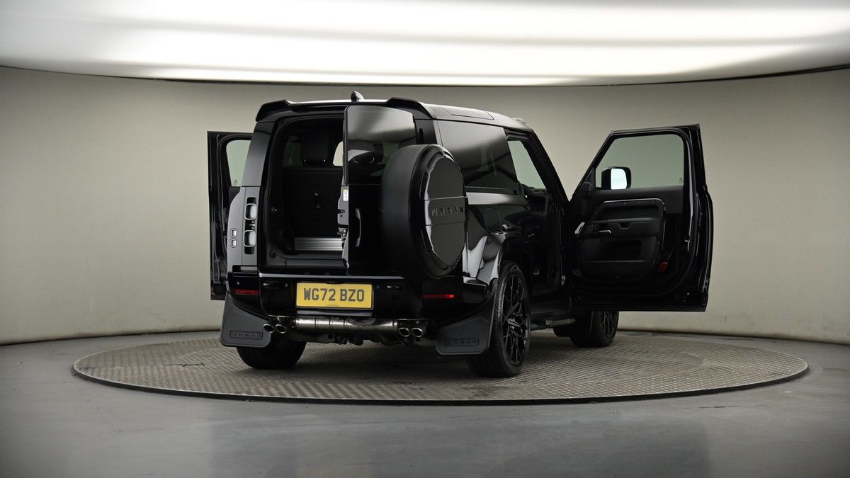 More views of Land Rover Defender 90