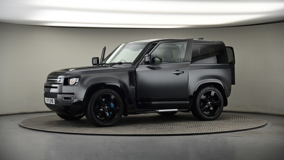 More views of Land Rover Defender 90