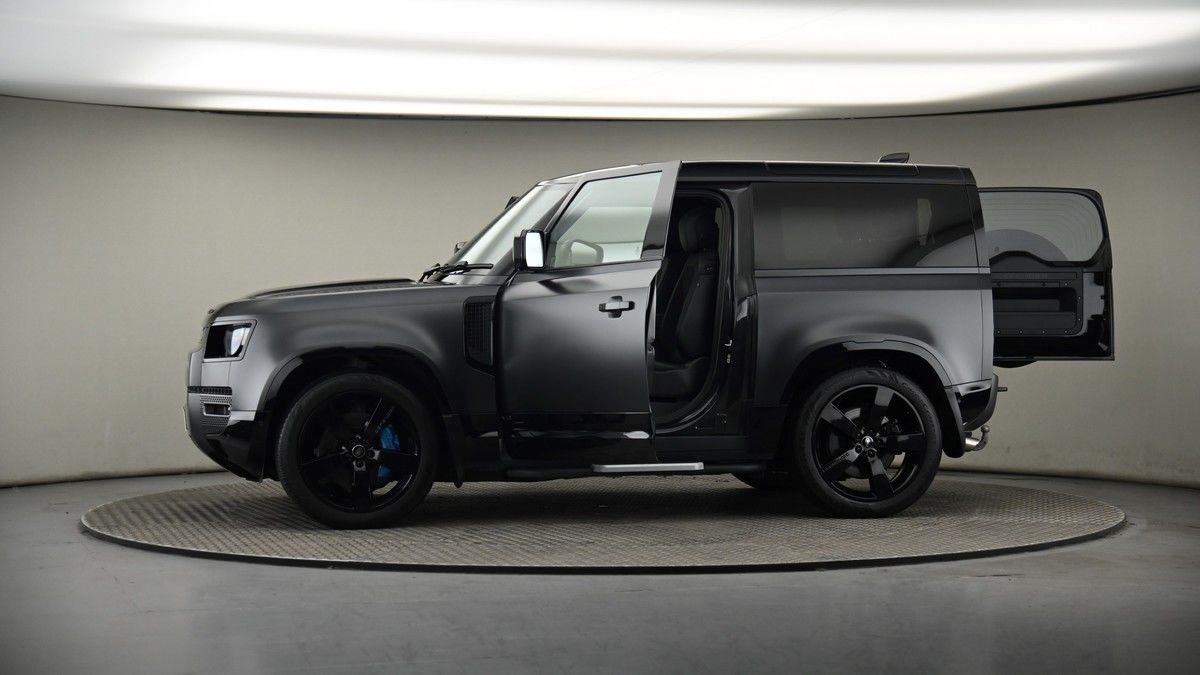 More views of Land Rover Defender 90