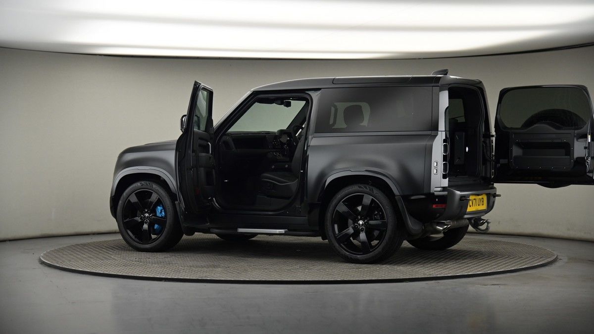 More views of Land Rover Defender 90